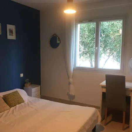 Villa Dans Un écrin De Verdure Proche Des Plages *